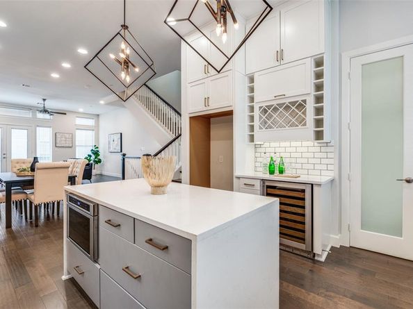1323  Arch Place , Dallas Texas 75215