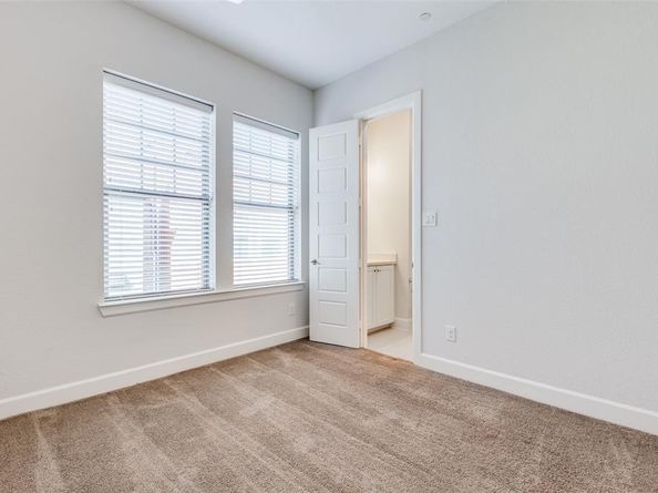 1323  Arch Place , Dallas Texas 75215