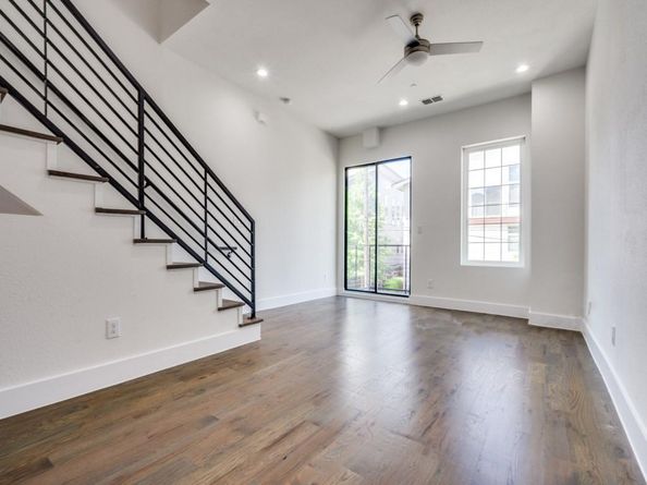 2450 N Garrett Avenue  4, Dallas Texas 75206