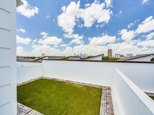 2450 N Garrett Avenue  4, Dallas Texas 75206