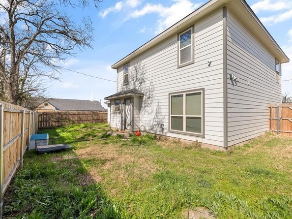 5010  Fitzhugh Avenue , Fort Worth Texas 76105