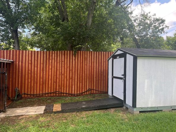1318 S Ewing Avenue , Dallas Texas 75216