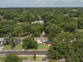 823  Collin Drive , Euless Texas 76039