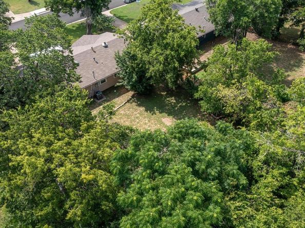 823  Collin Drive , Euless Texas 76039
