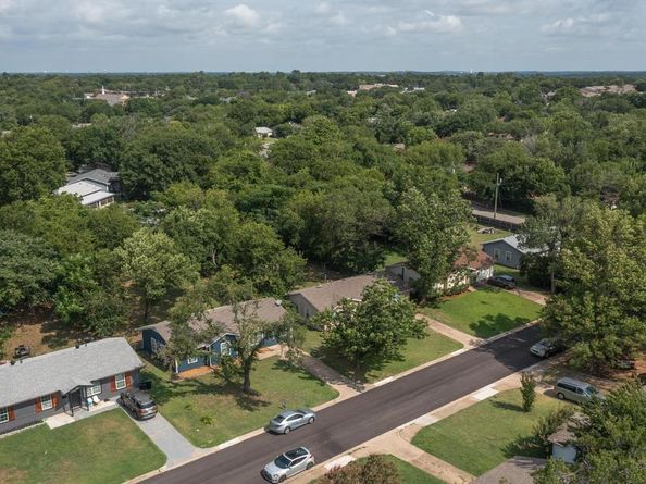 823  Collin Drive , Euless Texas 76039