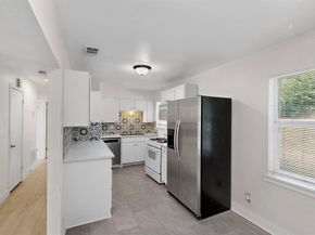 823  Collin Drive , Euless Texas 76039