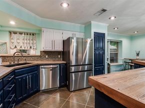 3235  Kenilworth Drive , Arlington Texas 76001