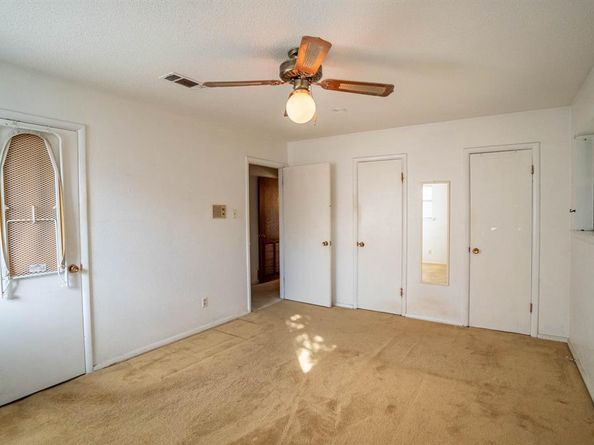1905  Cimarron Trail , Hurst Texas 76054