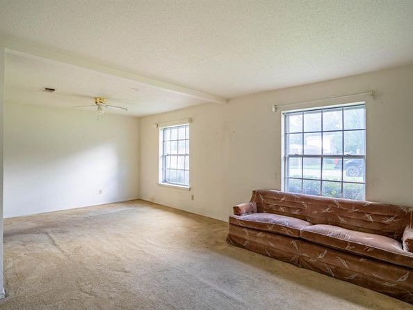1905  Cimarron Trail , Hurst Texas 76054