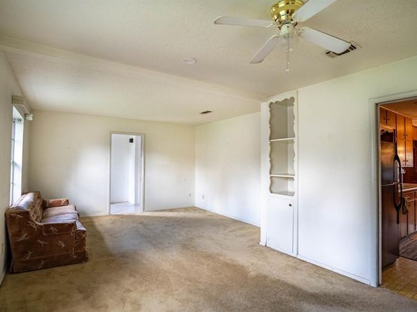 1905  Cimarron Trail , Hurst Texas 76054