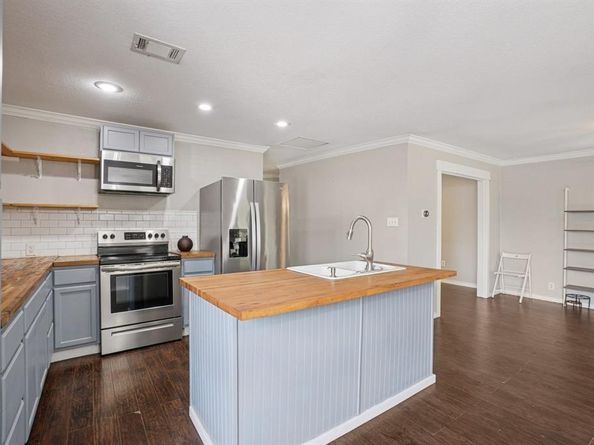 311  Guthrie Street , Dallas Texas 75224
