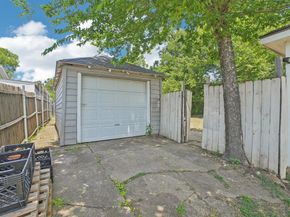 311  Guthrie Street , Dallas Texas 75224