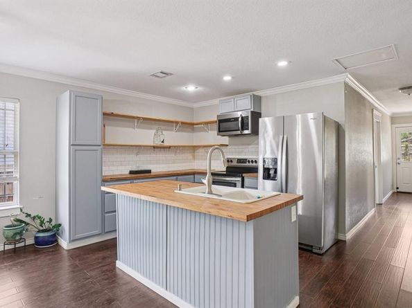 311  Guthrie Street , Dallas Texas 75224