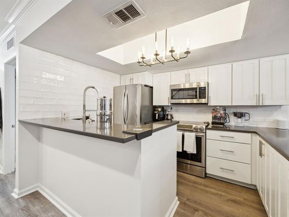 3321  Cole Avenue  116, Dallas Texas 75204