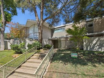 3321  Cole Avenue 