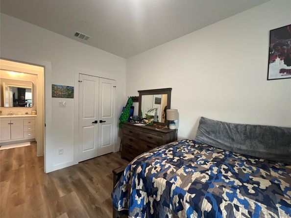 1000  17th Street , Plano Texas 75074