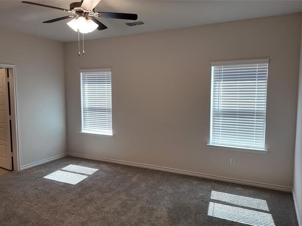 10124  High Grade Drive , Aubrey Texas 76227