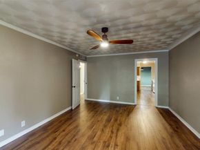 2301  Ridgmar Plaza  8, Fort Worth Texas 76116