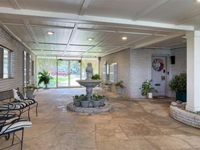 2301  Ridgmar Plaza  8, Fort Worth Texas 76116