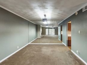 2301  Ridgmar Plaza  8, Fort Worth Texas 76116