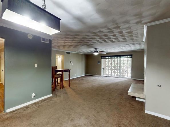 2301  Ridgmar Plaza  8, Fort Worth Texas 76116