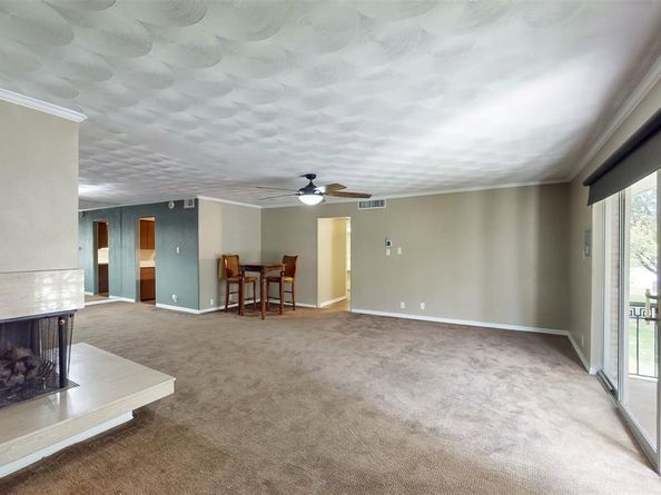 2301  Ridgmar Plaza  8, Fort Worth Texas 76116
