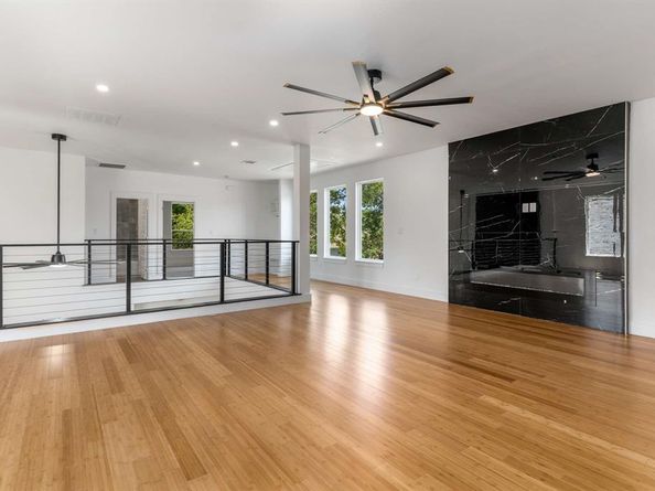 2015  Angelina Drive , Dallas Texas 75212