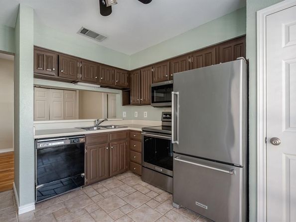 5200  Martel Avenue  37C, Dallas Texas 75206