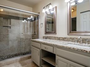 5200  Martel Avenue  37C, Dallas Texas 75206