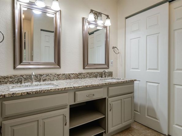 5200  Martel Avenue  37C, Dallas Texas 75206