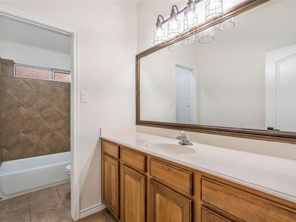 1020  Stolte Court , Savannah Texas 76227