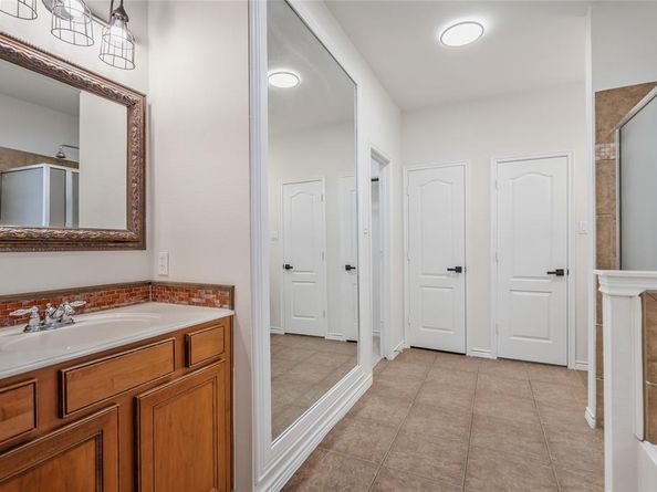 1020  Stolte Court , Savannah Texas 76227