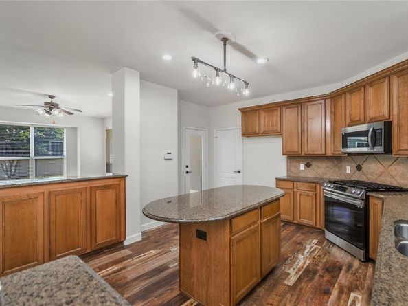 1020  Stolte Court , Savannah Texas 76227