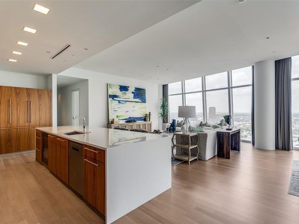 1918  Olive Street  3402, Dallas Texas 75201