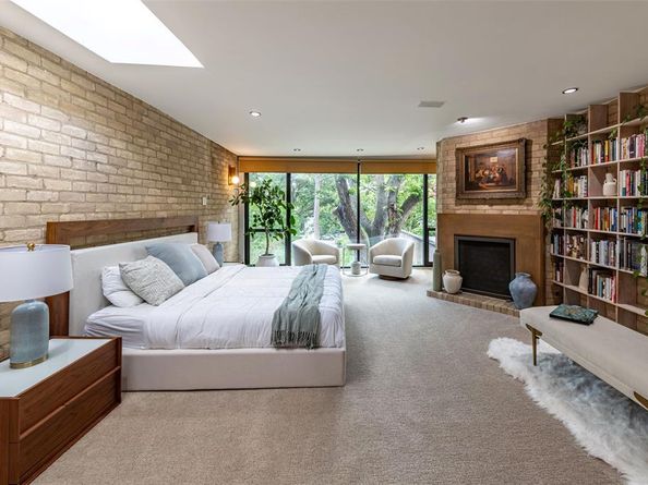 4030  Buena Vista Street , Dallas Texas 75204