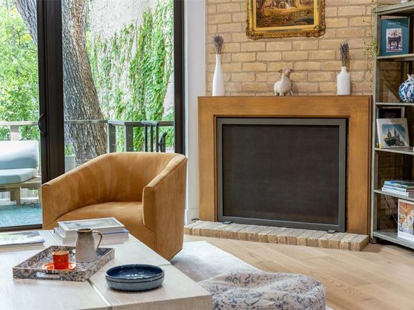 4030  Buena Vista Street , Dallas Texas 75204