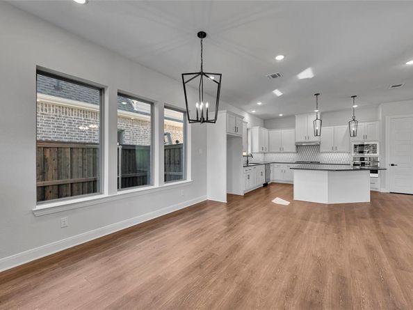 2809  Long Trail , Mansfield Texas 76063