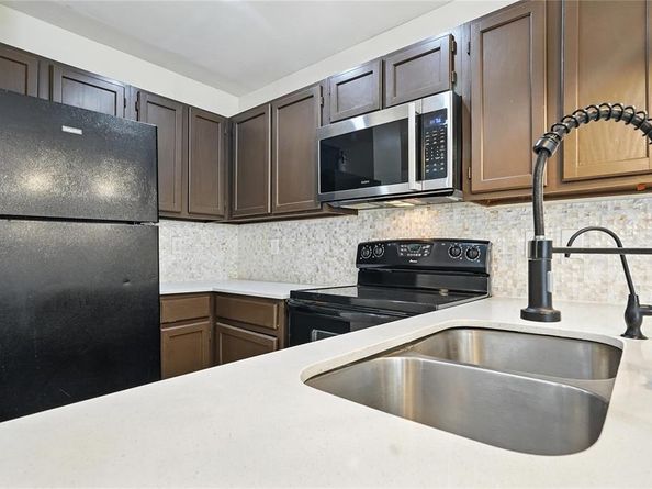 9835  Walnut Street  102, Dallas Texas 75243