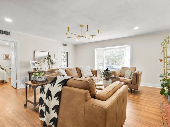 2233  Goldenrod Avenue , Fort Worth Texas 76111