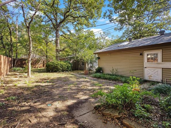 2233  Goldenrod Avenue , Fort Worth Texas 76111