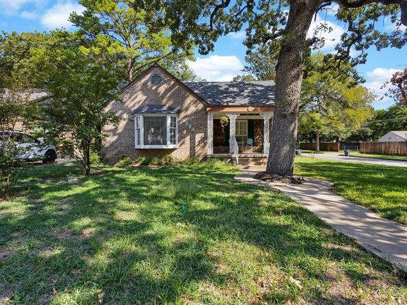 2233  Goldenrod Avenue , Fort Worth Texas 76111