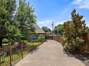 5821  El Campo Avenue , Fort Worth Texas 76107