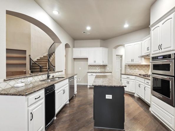 2543  Sir Tristram Lane , Lewisville Texas 75056