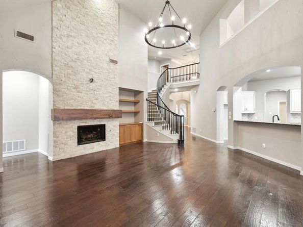 2543  Sir Tristram Lane , Lewisville Texas 75056