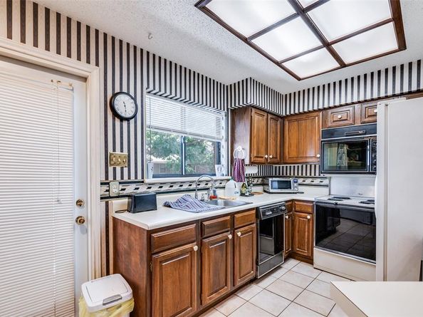 401  Pebble Way  237, Arlington Texas 76006