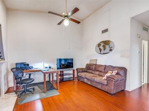 401  Pebble Way  237, Arlington Texas 76006