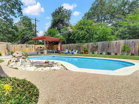 7217  Martha Lane , Fort Worth Texas 76112