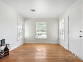 1232 W Beddell Street , Fort Worth Texas 76115