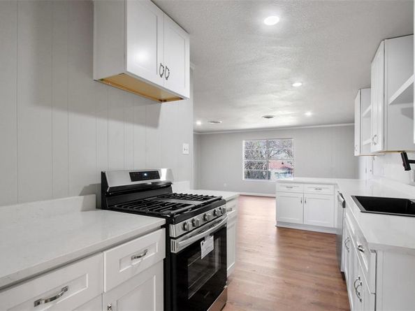1232 W Beddell Street , Fort Worth Texas 76115