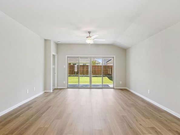 2215  Currents Road , Princeton Texas 75407